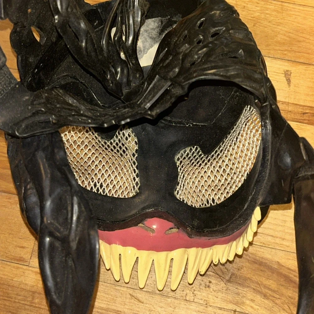 Venom Marvel Face Mask With Tongue - Hasbro 2007 Halloween D3